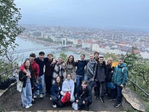 A mainzi Bischöfliches Willigis-Gymnasium diákjainak fogadása